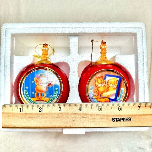 Vintage Bradford Exchange Garfield Heirloom Porcelain Ornament Collection A1559 - Picture 7 of 7